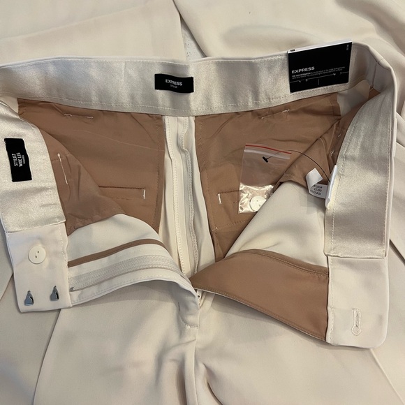 Express Wide Leg - Picture 2 of 3